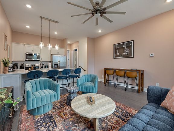 3rd image of 2719 Alameda St #102