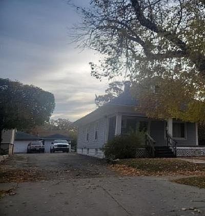 1st image of 414 S Raynor Ave