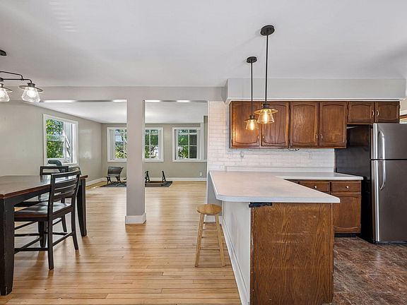 4th image of 7471 30th St NE