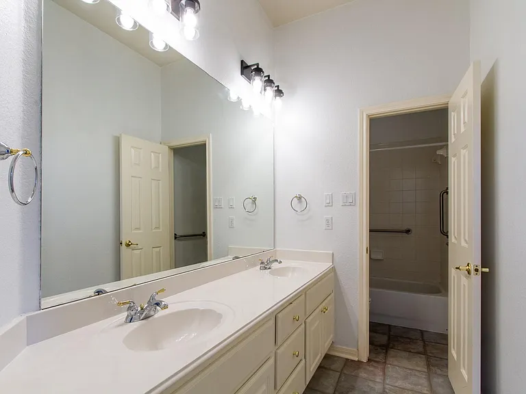 31 Lost Meadow Trl — Photo 26