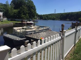 2 Brights Point Rd, Lake Hopatcong, NJ 07849