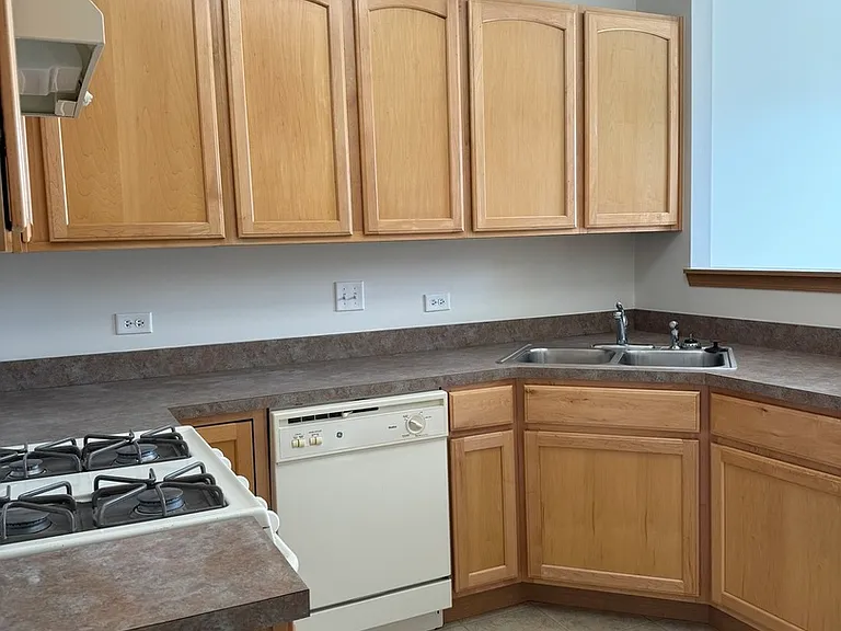 1428 Reserve Ln #4 — Photo 5