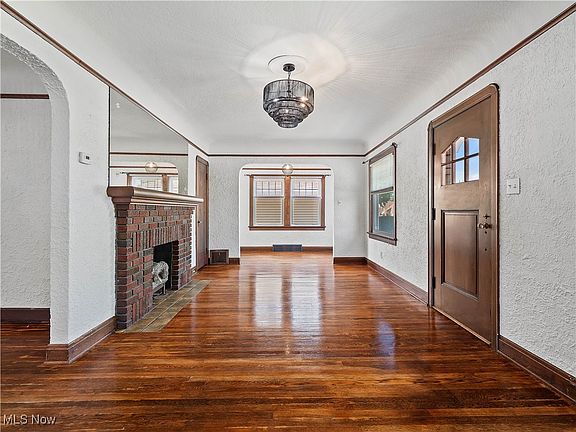 3rd image of 8001 Dartworth Dr