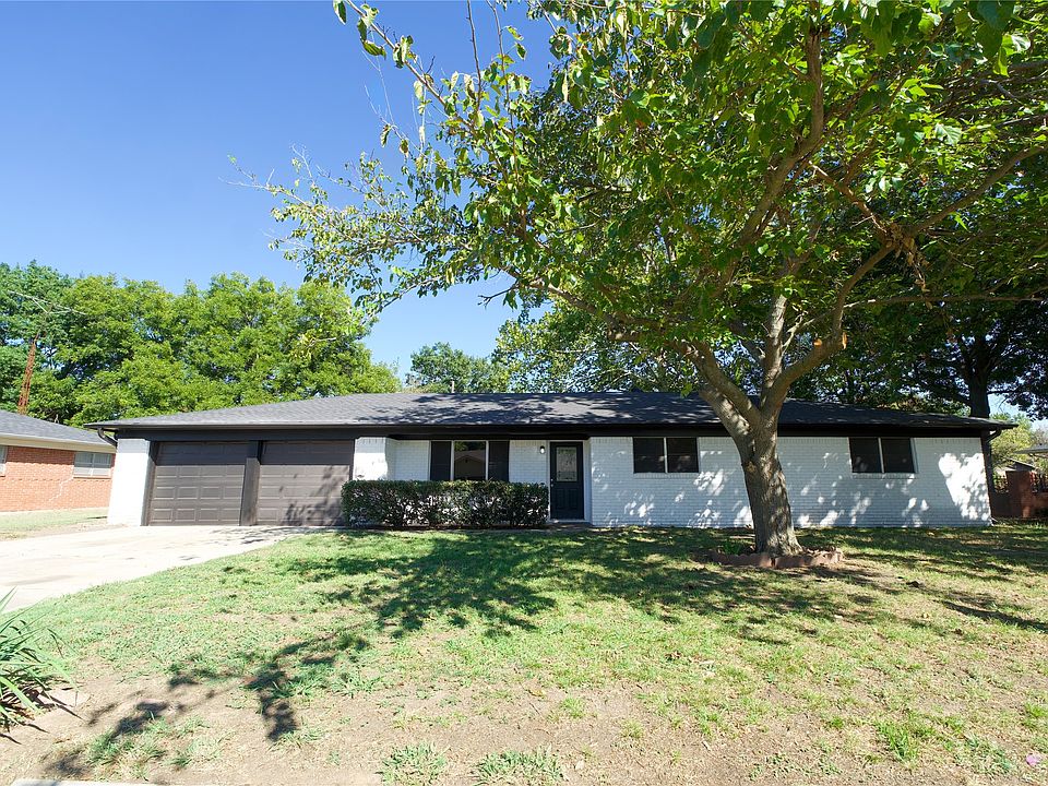 1st image of 404 Hillside Dr