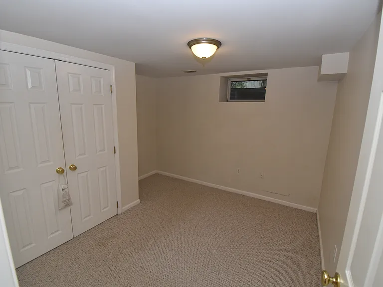 2901 Meadow View Rd — Photo 30