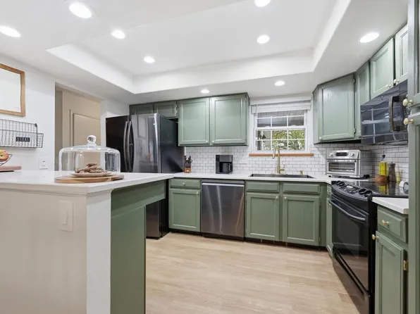 2598 S Vaughn Way #B, Aurora, CO 80014