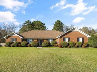 107 Cedar Glen Dr, Huntsville, AL 35811