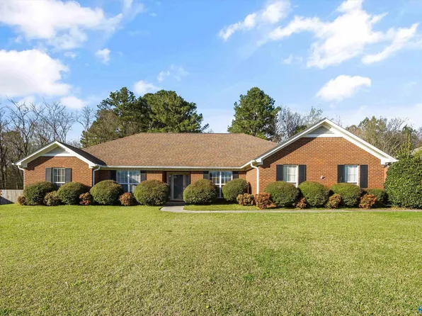 107 Cedar Glen Dr, Huntsville, AL 35811