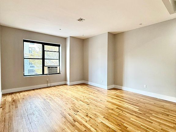 4th image of 41 Kosciuszko St #231