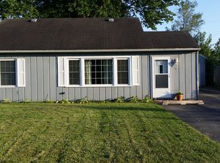 8 Glen Ln, North Pekin, IL 61554