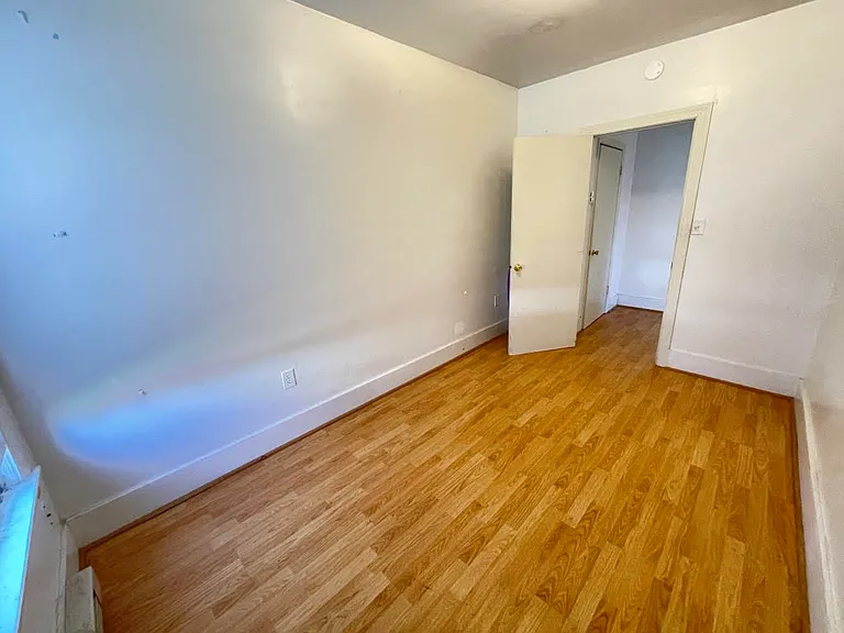 2272 Chestnut Ave #3 — Photo 6