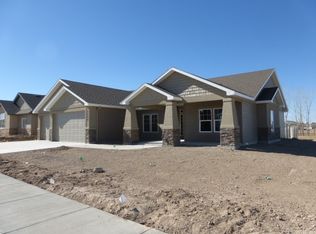2606 Meadowbrook Dr, Twin Falls, ID 83301