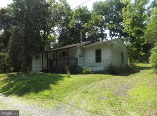 30 Creek Dr, Orwigsburg, PA 17961