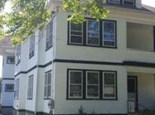 910 Old Fall River Rd, Dartmouth, MA 02747