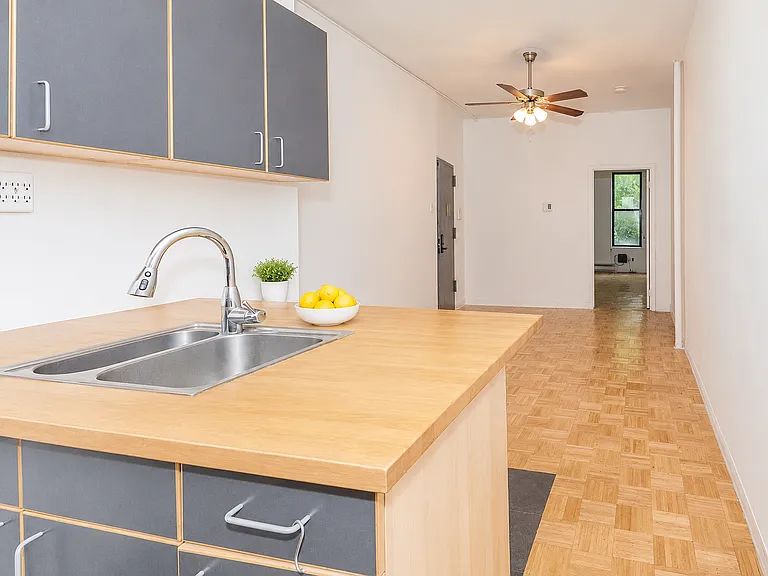 297 Troutman St #2L — Photo 4