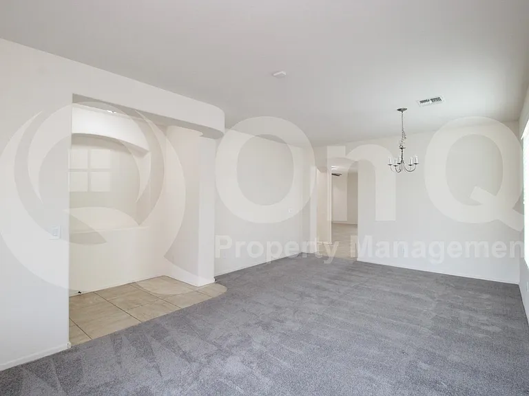 2980 E Ridgewood Ln — Photo 10
