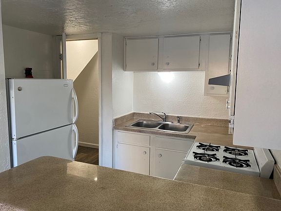3rd image of 420 Columbia Dr SE APT B