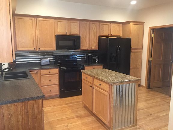3rd image of 11421 Chisholm Cir NE Unit C