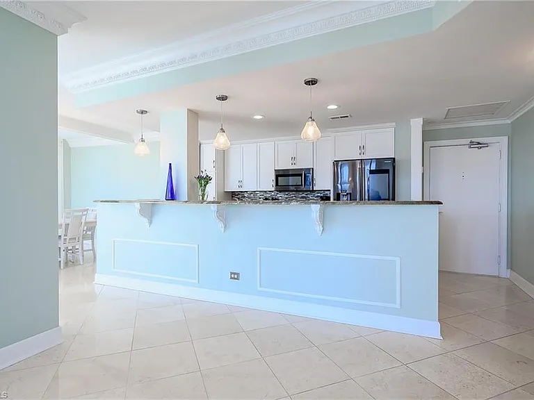 4001 Gulf Shore Blvd N #Penthouse 8 — Photo 26