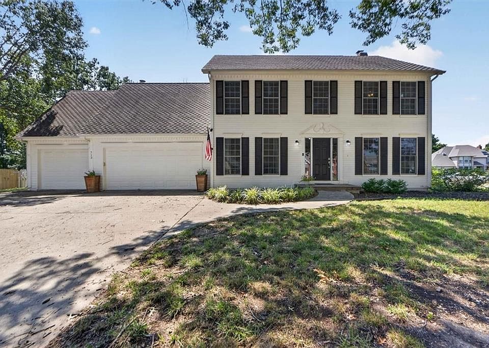 1st image of 713 NW Eagle Ridge Cir