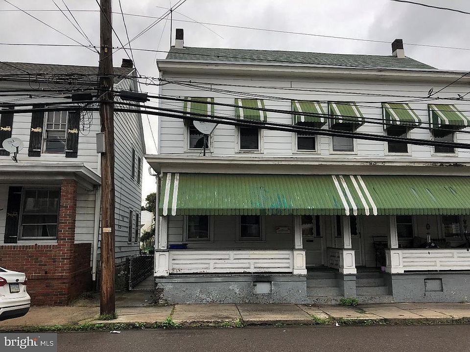 1st image of 131 S 3rd St