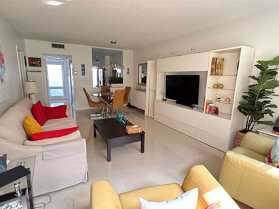 2nd image of 1481 Ocean Blvd #124