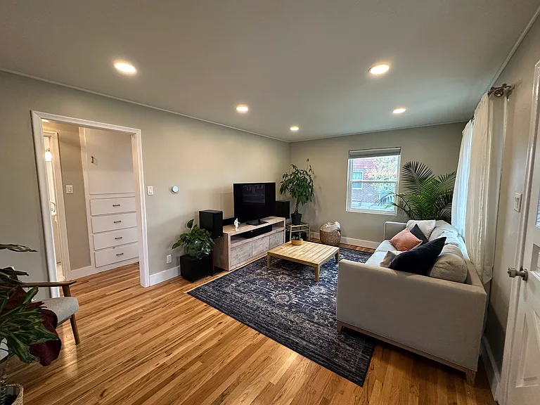 576 E 3635 S — Photo 12