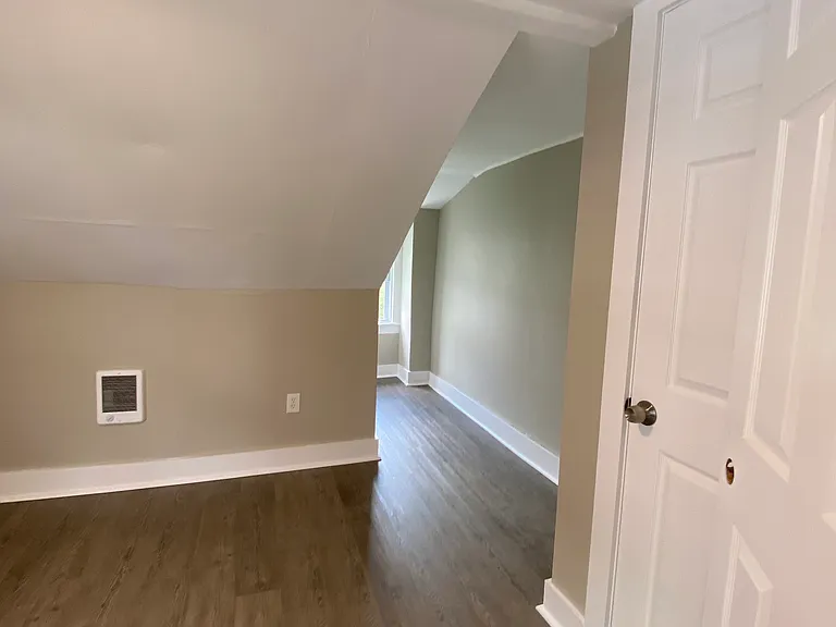 944 Sullivan St #2 — Photo 18