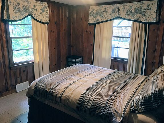 North Bedroom 2