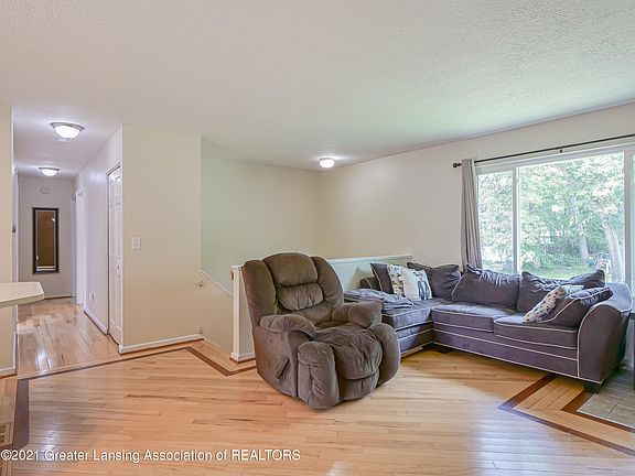 3rd image of 6264 W Lake Dr