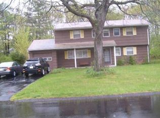 14 Northbrook Dr, West Hartford, CT 06117
