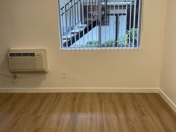 5th image of 7714 Newlin Ave APT 4