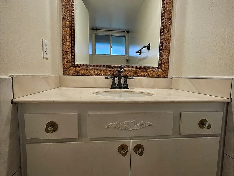 15271 Cadiz Dr — Photo 44