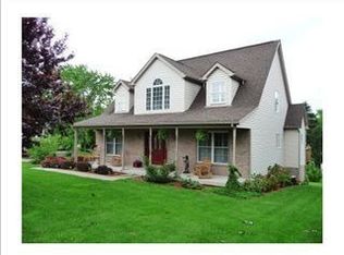 1633 Charlton Heights Rd, Coraopolis, PA 15108