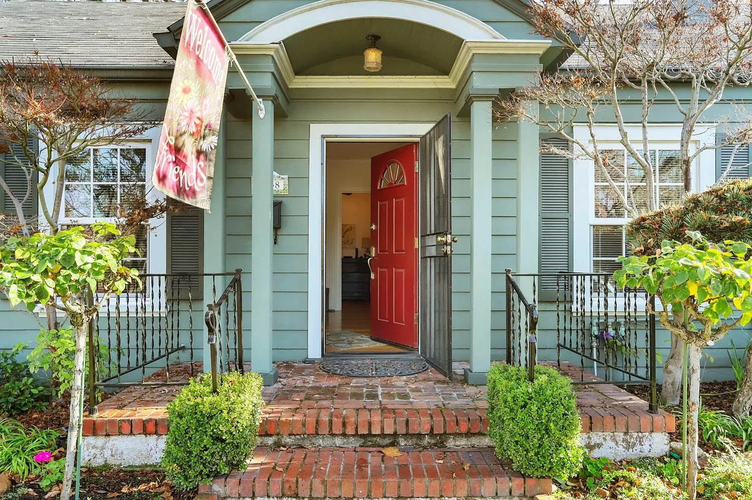 1048 N San Jose St photo 1