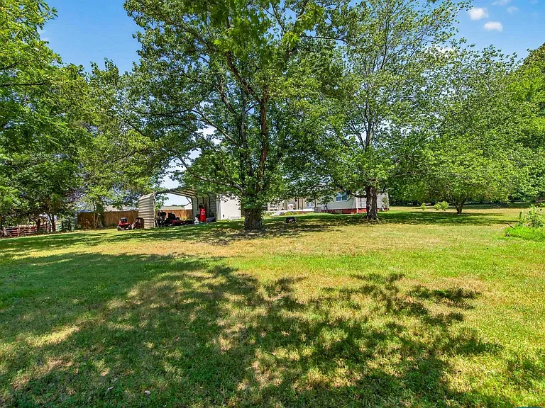 625 S Spotswood Trl — Photo 33