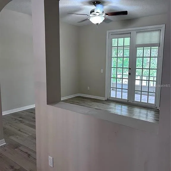 1531 McCrea Dr — Photo 31