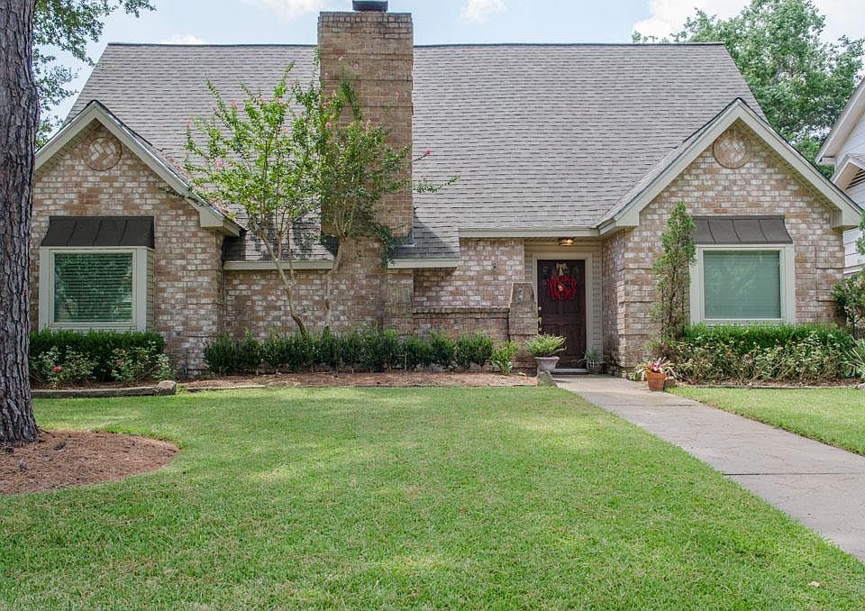 1st image of 20303 Pittsford Dr