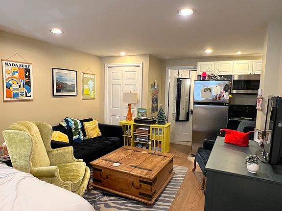 4th image of 25 Sackville St #1