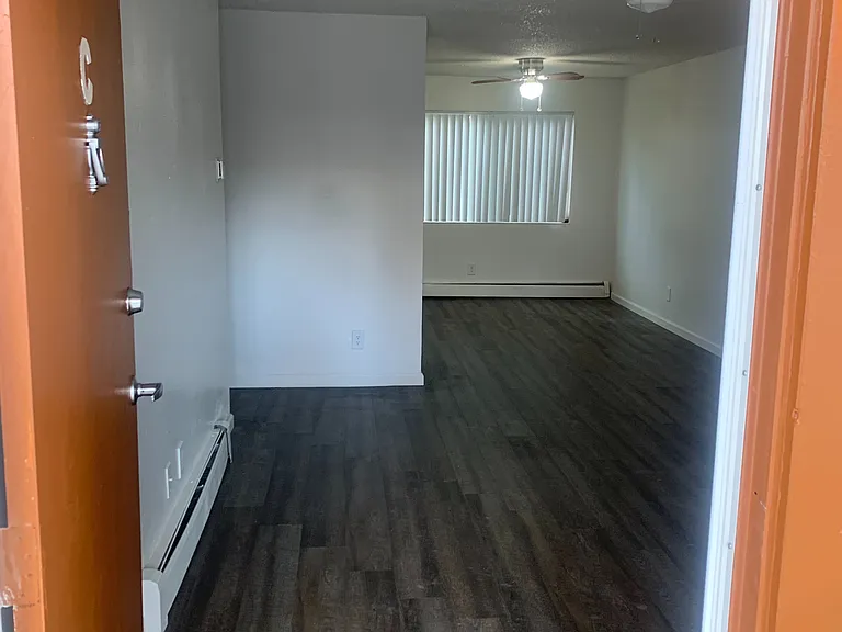 Sunset Ridge Apartments — Photo 14