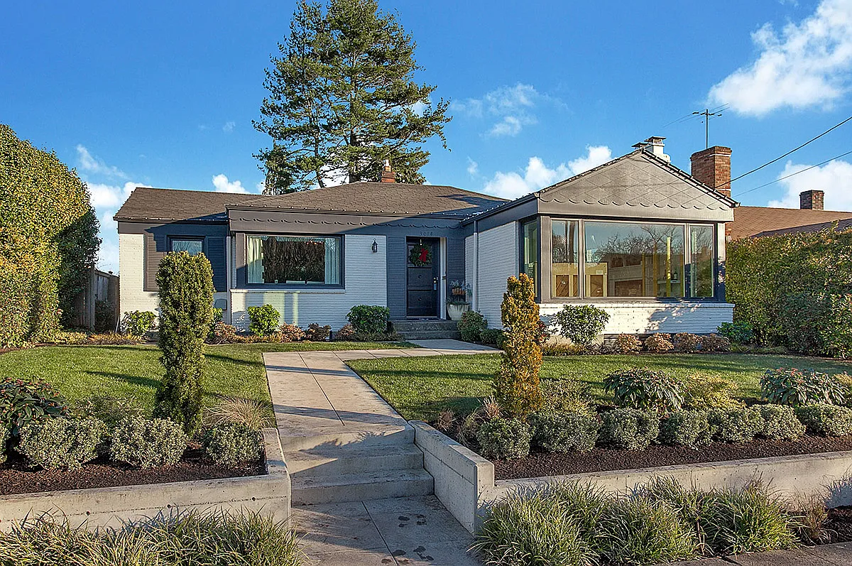 3014 28th Ave W photo 1