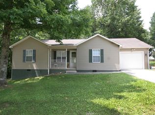 176 Grace Hill Dr, Crossville, TN 38571