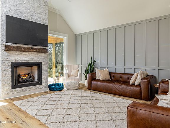 2nd image of 168 Utsesti Way