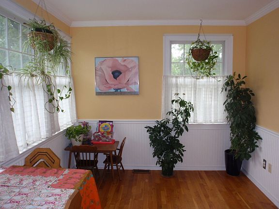 3rd image of 6601 Fisher Ave