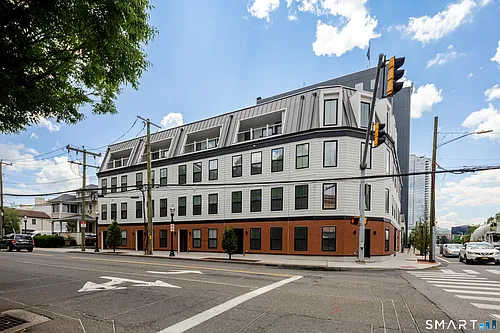 1385 Washington Blvd Photo 1