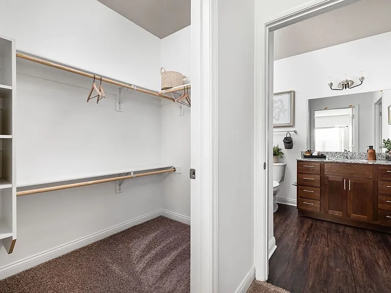 Union Club Apartments — Photo 12