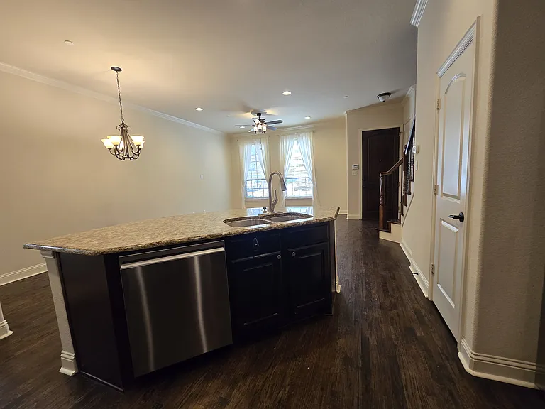 7924 Osborn Pkwy — Photo 32