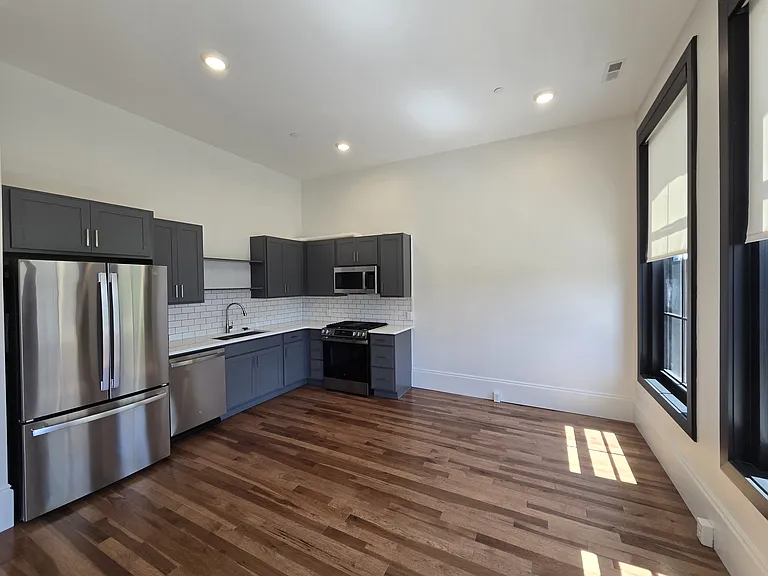 238 E Michigan Ave #B — Photo 3