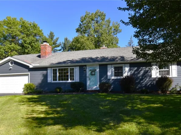 211 Hiram College Dr, Northfield, OH 44067