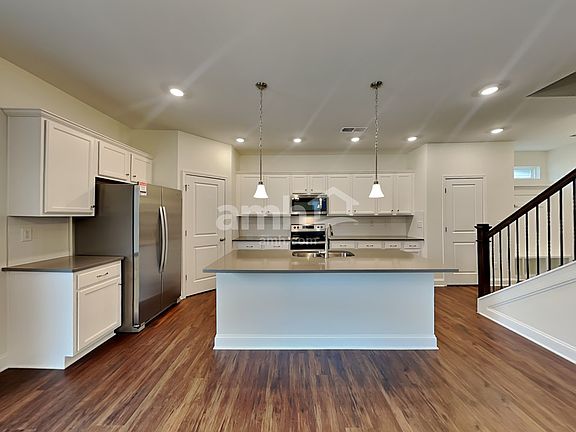5th image of 7208 Garrett Ct